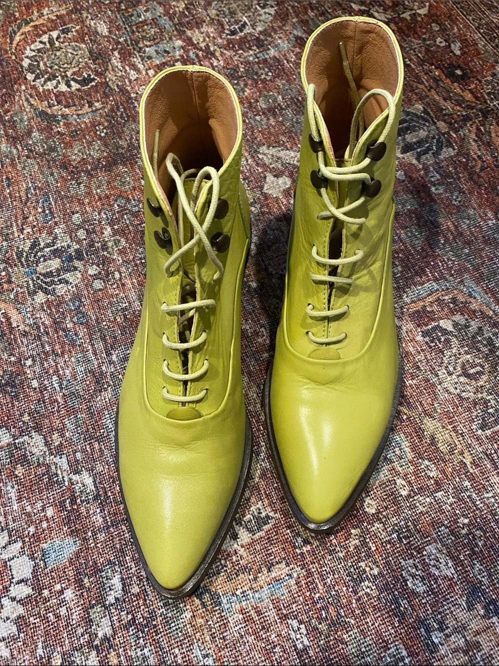 Intentionally Blank, West Lime Green Lace-Up Leather Ankle Boots. Size 39. - Picture 4 of 11